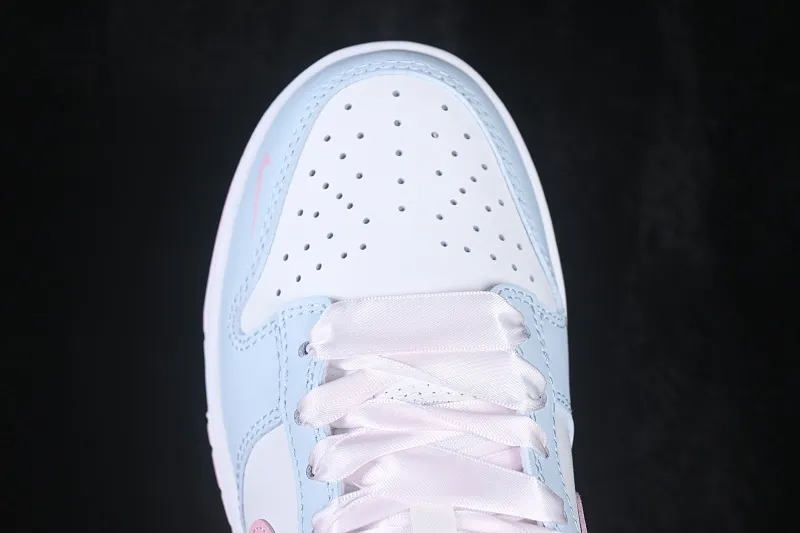 All categories Nk SB Dunk series Nk SB Dunk Low low-top sneakers Nike SB Dunk Low white, gray and pink color matching low-top casual sneakers IB3484-001